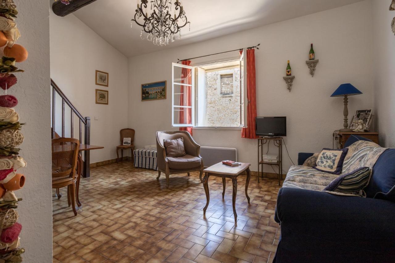 Petit Paradis Nemausus نيم المظهر الخارجي الصورة